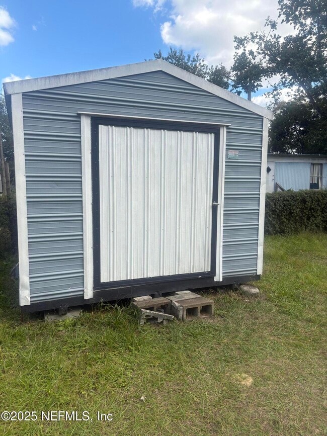 115 Cologne St in Interlachen, FL - Building Photo - Building Photo