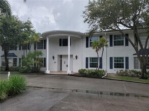 2190 NE 68th St in Fort Lauderdale, FL - Building Photo - Building Photo