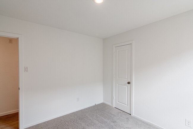 property at 17983 Valle Cupa Ln