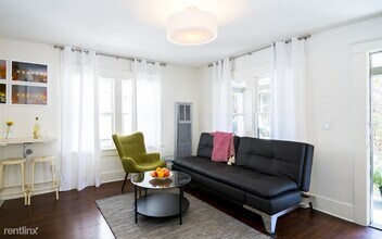 205 Horizon Ave in Los Angeles, CA - Building Photo - Building Photo