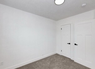 581 N Sugar Beet Dr in Lehi, UT - Building Photo - Building Photo