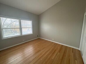 555 Lynn Ct in Glendale Heights, IL - Building Photo - Building Photo