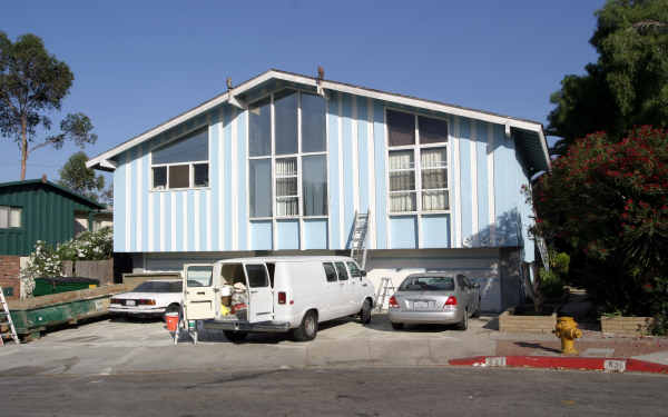 627 Hardin Dr in Inglewood, CA - Building Photo - Building Photo