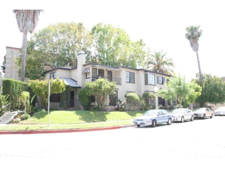 15300 Sutton St in Sherman Oaks, CA - Building Photo