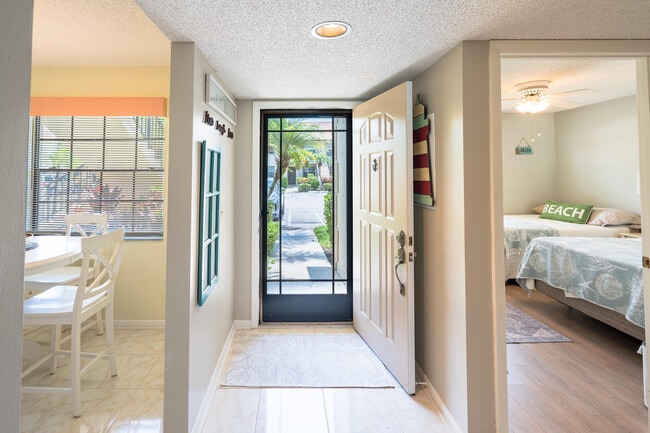 1401 Pinecrest Cir
