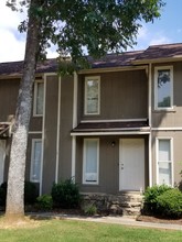 9008 Mahogany Row SE in Huntsville, AL - Building Photo - Building Photo