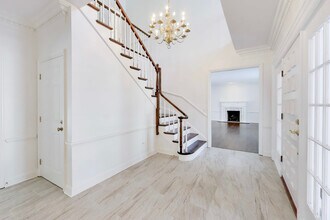 931 Coventry Dr in Lake Forest, IL - Building Photo - Building Photo