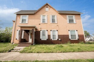 731 S 7th St in Terre Haute, IN - Building Photo