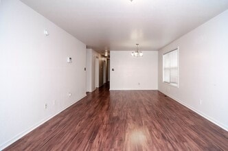 2004 Tanager Ct in Junction City, KS - Building Photo - Building Photo