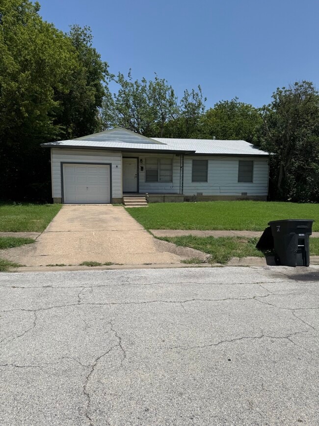 109 W Vardeman Ave in Killeen, TX - Building Photo - Building Photo