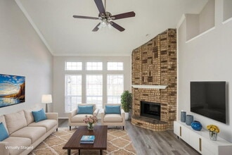 532 Saddle Head Dr, Unit 212 in Desoto, TX - Building Photo - Building Photo