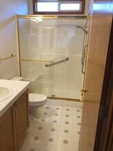 1880 Lake Cove Ave in Eugene, OR - Building Photo - Building Photo