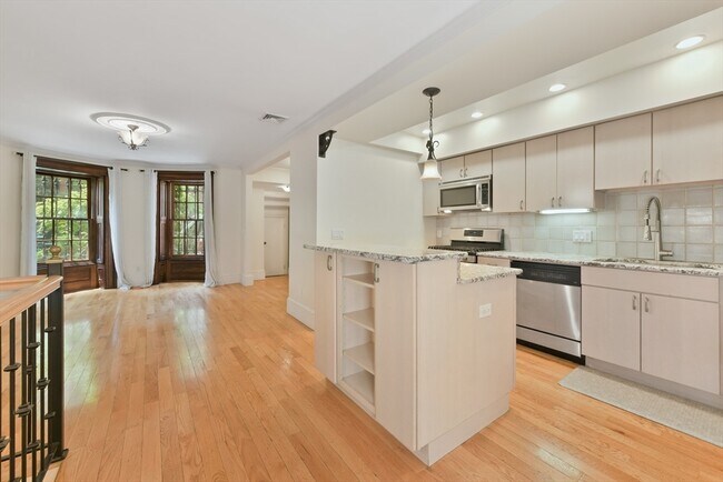 125 Pembroke St in Boston, MA - Building Photo - Building Photo
