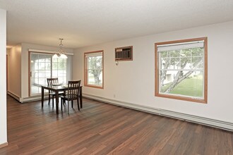 Wedgewood Estates! in Sartell, MN - Foto de edificio - Interior Photo