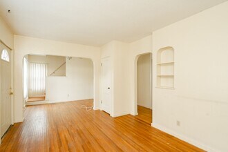 1927 Olive St in Cedar Falls, IA - Building Photo - Building Photo