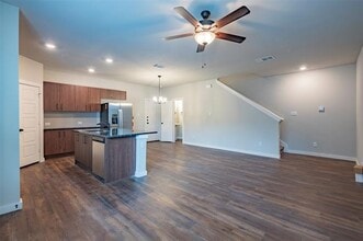 727 Wheatfield Dr in Venus, TX - Building Photo - Building Photo
