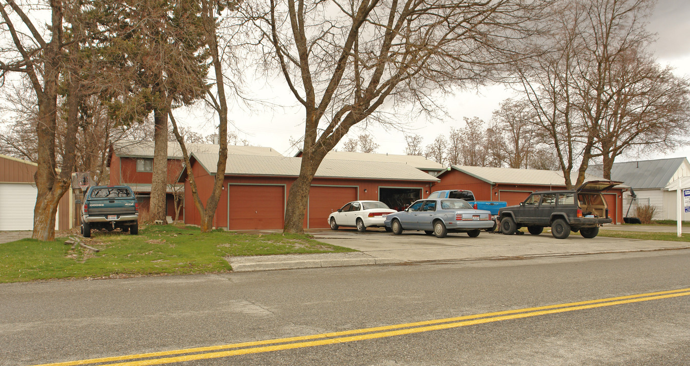 209-211 E 1st Ave in Post Falls, ID - Building Photo