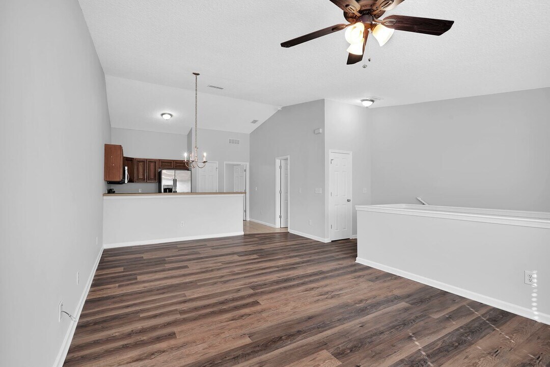 8305 Homeport Ct in Jacksonville, FL - Building Photo