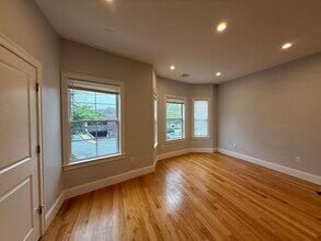 12 Islington St, Unit 2 in Boston, MA - Building Photo - Building Photo