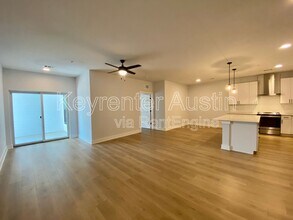 3101 Govalle Ave in Austin, TX - Building Photo - Building Photo