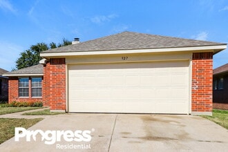 327 Tioga Dr in Arlington, TX - Foto de edificio - Building Photo