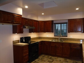 11117 Hadler Dr in Sylmar, CA - Building Photo - Building Photo