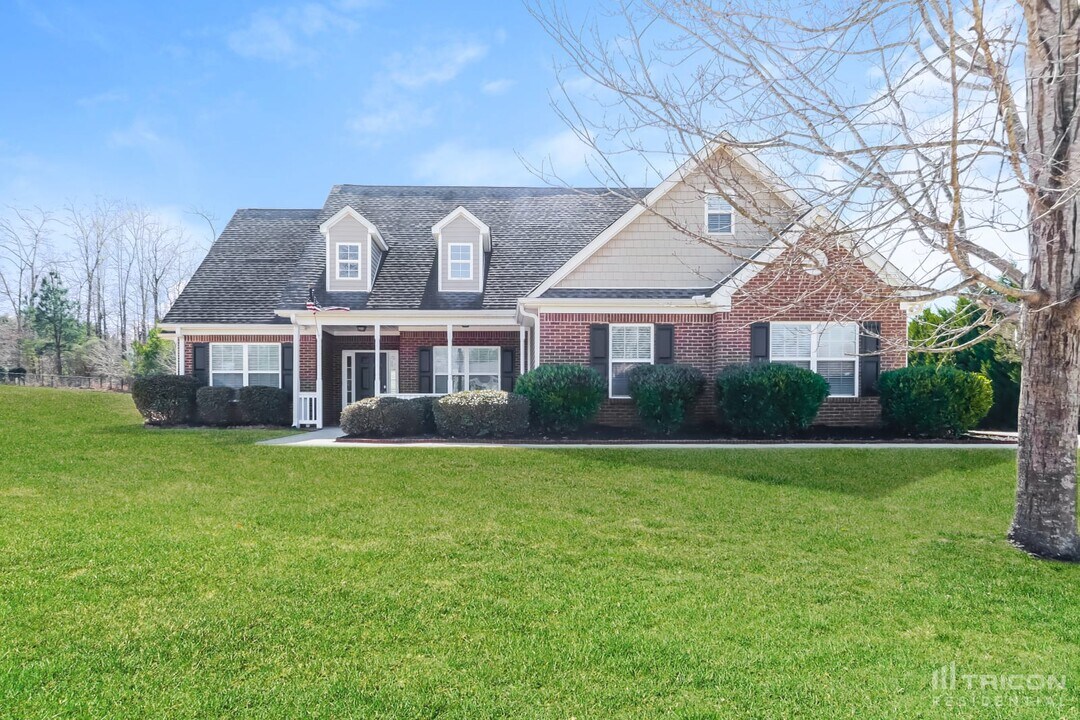 175 Saddle Ln in Covington, GA - Building Photo