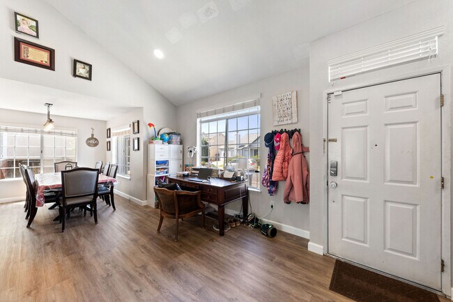 907 Shadywood Cir in Suisun City, CA - Building Photo - Building Photo