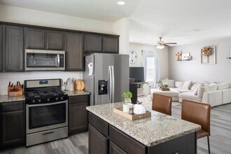 223 Mossycup Dr in San Marcos, TX - Building Photo - Building Photo