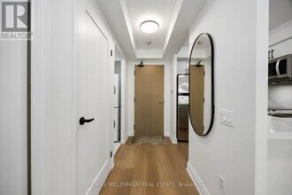 942-942 Yonge St in Toronto, ON - Building Photo - Building Photo