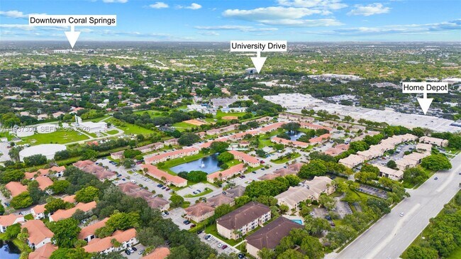 10032 Twin Lakes Dr in Coral Springs, FL - Building Photo - Building Photo