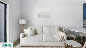 1215 Sawyer St in Houston, TX - Building Photo