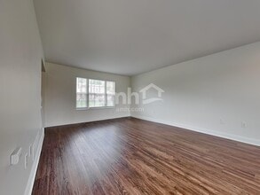 2819 Coachlight Ln in Burlington, KY - Foto de edificio - Building Photo