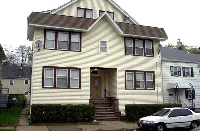 453 Harrison St in Rahway, NJ - Building Photo - Building Photo