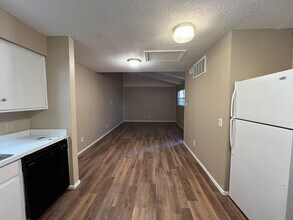 1710 Elkhart Ave, Unit D in Lubbock, TX - Building Photo - Building Photo