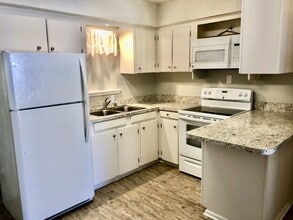 116 Montrose Dr in Niceville, FL - Building Photo - Building Photo