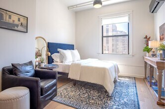 810 N Clark St in Chicago, IL - Building Photo - Building Photo