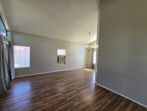 39354 Longhorn Ct in Palmdale, CA - Building Photo - Building Photo