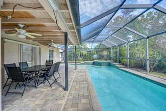 4261 Pearl Harbor Dr in Naples, FL - Building Photo - Building Photo