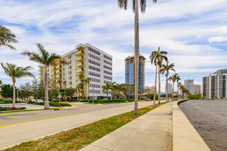 Norton Park Place in West Palm Beach, FL - Building Photo - Building Photo