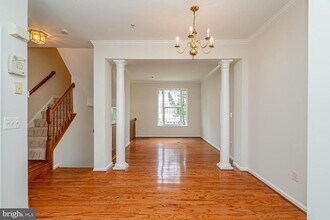 3840 Dominion Mill Dr in Alexandria, VA - Building Photo - Building Photo