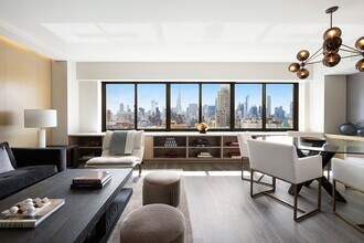 900 Park Ave in New York, NY - Building Photo - Building Photo