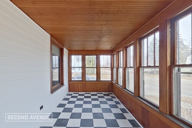 1025 Wisconsin Ave in North Fond Du Lac, WI - Building Photo - Building Photo