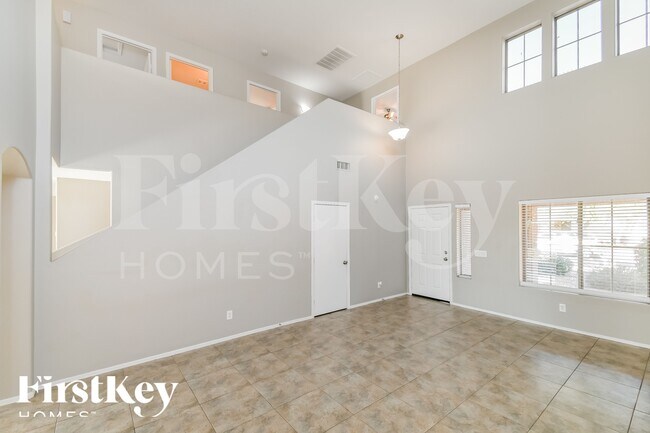 29344 N Yellow Bee Dr in San Tan Valley, AZ - Foto de edificio - Building Photo