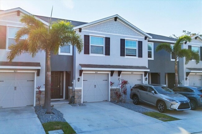 8647 Stargazer St