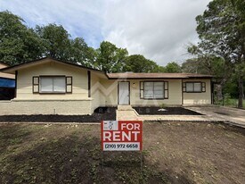 6407 Greencastle Dr in San Antonio, TX - Building Photo