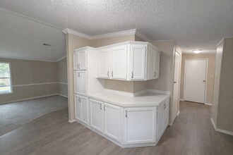 5349 Old Kings Rd in Jacksonville, FL - Building Photo - Building Photo