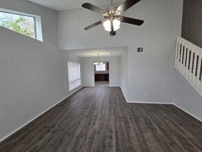 1454 Plumwood Dr in Houston, TX - Foto de edificio - Building Photo