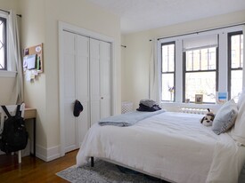 16 Keswick St, Unit 4 in Boston, MA - Building Photo
