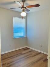 225 Crest Hill Dr in Conroe, TX - Building Photo - Building Photo